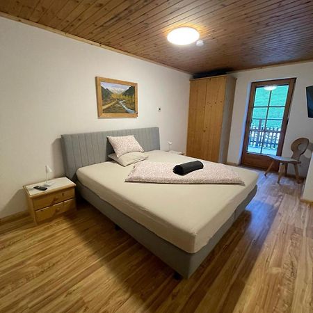 Upcycling Appartement Fischl - Nachhaltig Und Kreativ Wohnen Fuer Gross Und Klein Jenbach Bagian luar foto