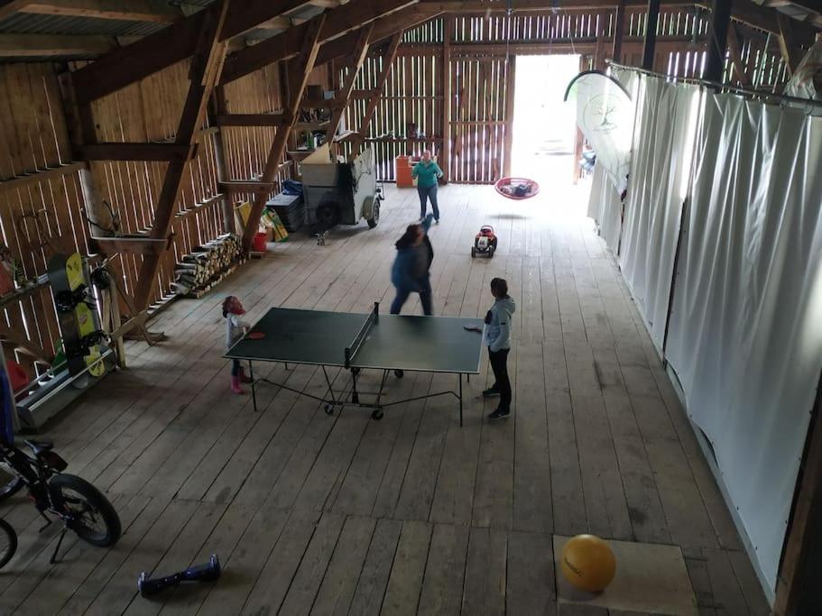 Upcycling Appartement Fischl - Nachhaltig Und Kreativ Wohnen Fuer Gross Und Klein Jenbach Bagian luar foto