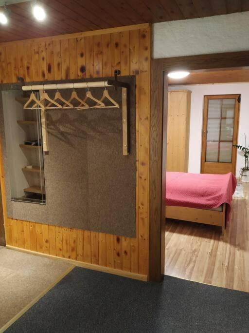 Upcycling Appartement Fischl - Nachhaltig Und Kreativ Wohnen Fuer Gross Und Klein Jenbach Bagian luar foto