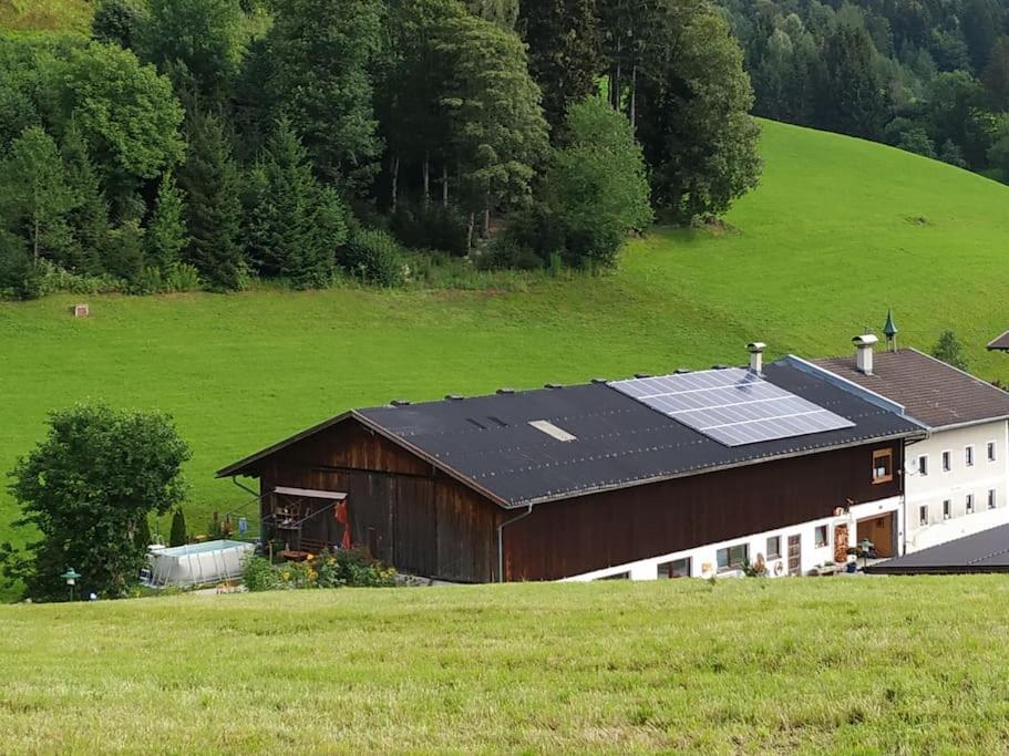 Upcycling Appartement Fischl - Nachhaltig Und Kreativ Wohnen Fuer Gross Und Klein Jenbach Bagian luar foto