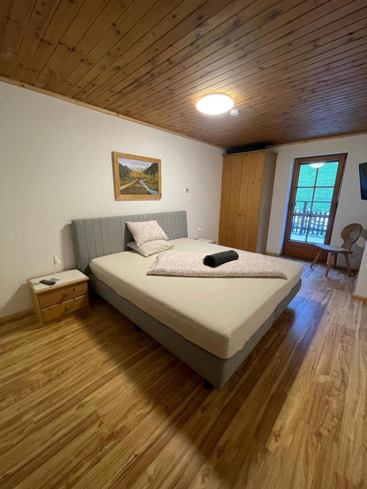 Upcycling Appartement Fischl - Nachhaltig Und Kreativ Wohnen Fuer Gross Und Klein Jenbach Bagian luar foto