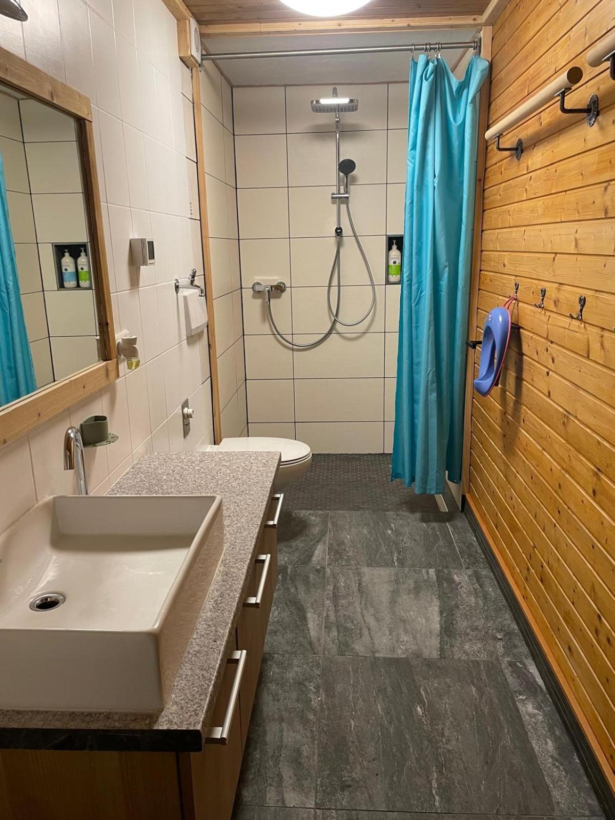 Upcycling Appartement Fischl - Nachhaltig Und Kreativ Wohnen Fuer Gross Und Klein Jenbach Bagian luar foto