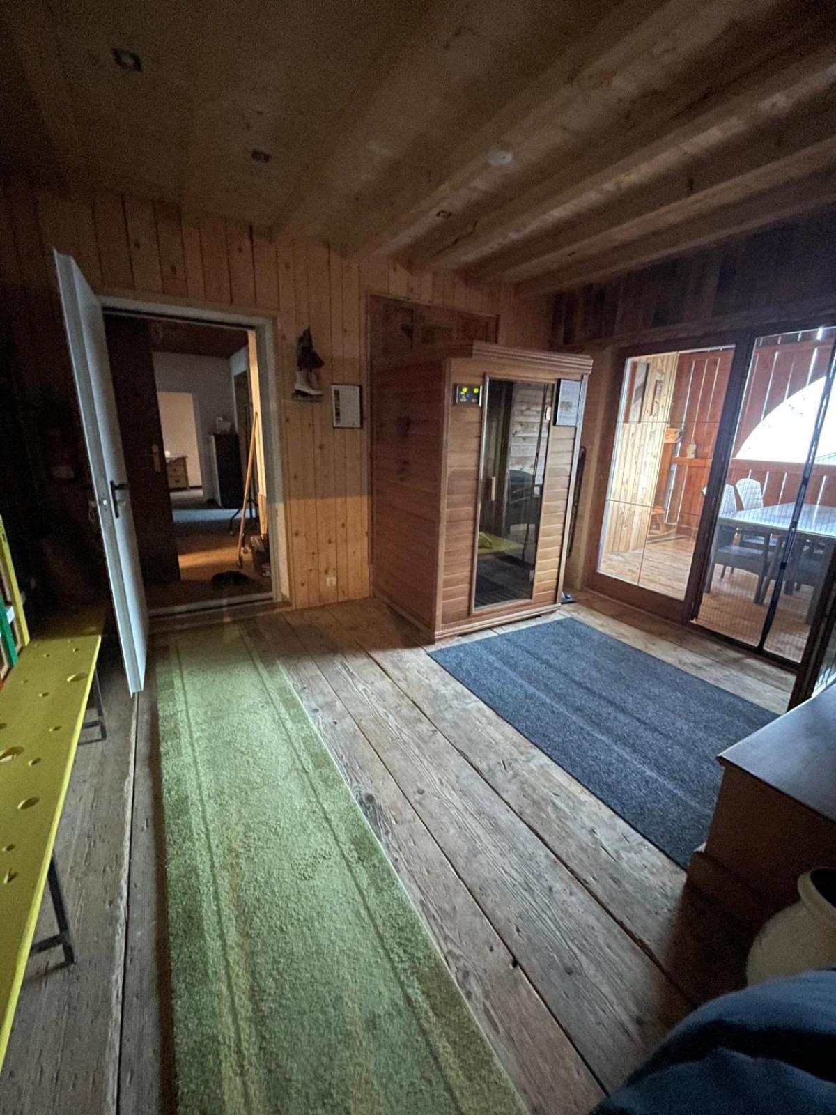 Upcycling Appartement Fischl - Nachhaltig Und Kreativ Wohnen Fuer Gross Und Klein Jenbach Bagian luar foto